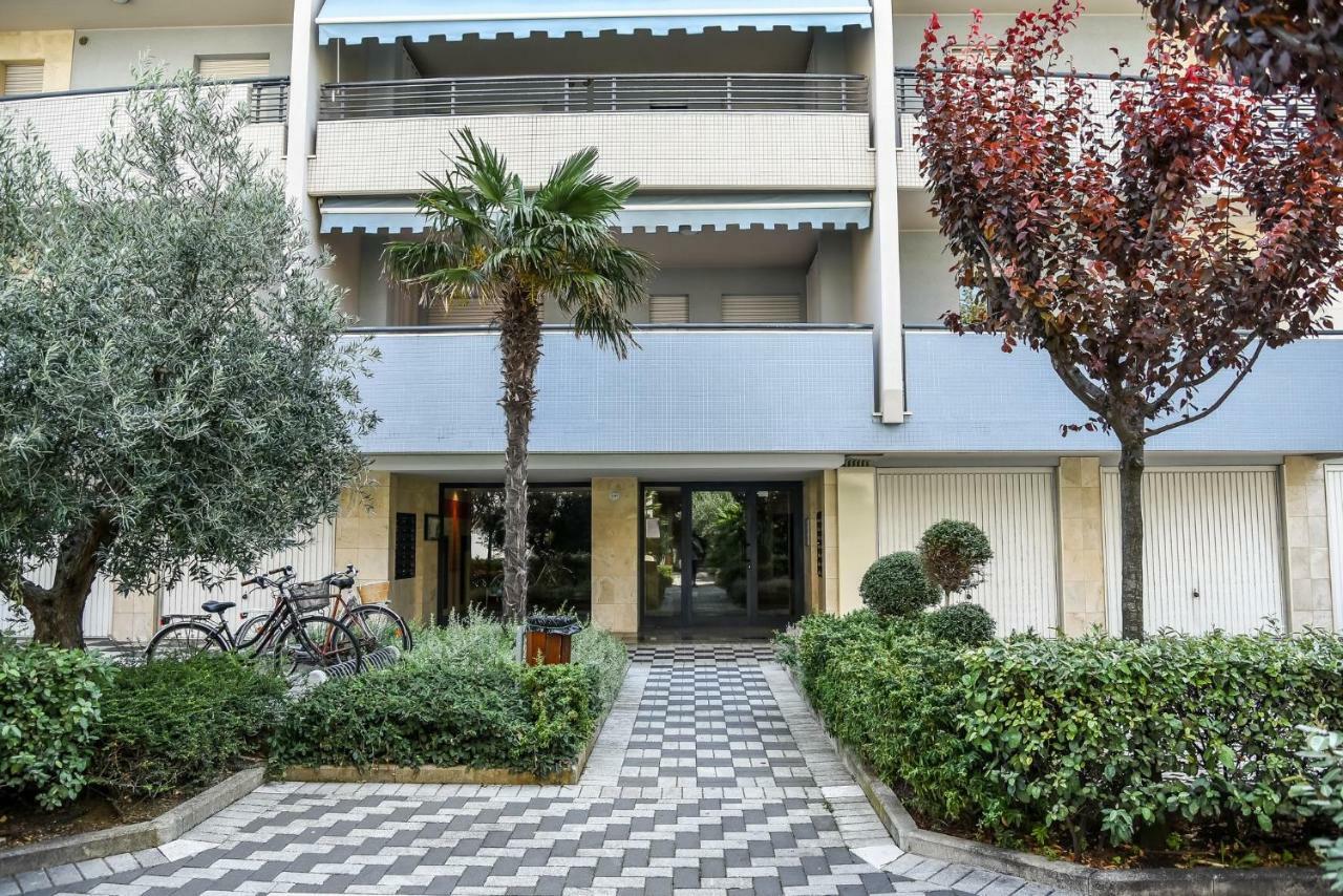 Attic Aries Apartamento Montesilvano Marina Exterior foto
